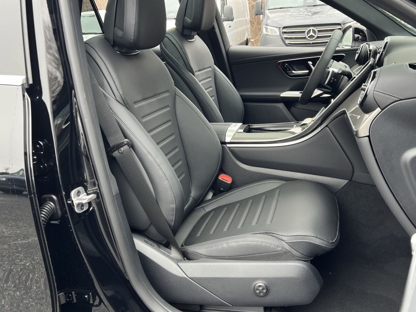 Certified 2026 Mercedes-Benz GLC 300 4MATIC image 26