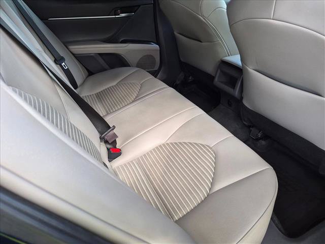 Used 2022 Toyota Camry SE w/ Convenience Package FWD image 18