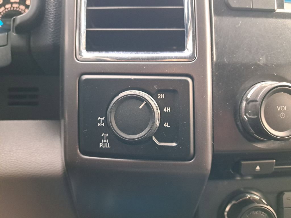 Used 2015 Ford F150 XLT w/ Trailer Tow Package image 23