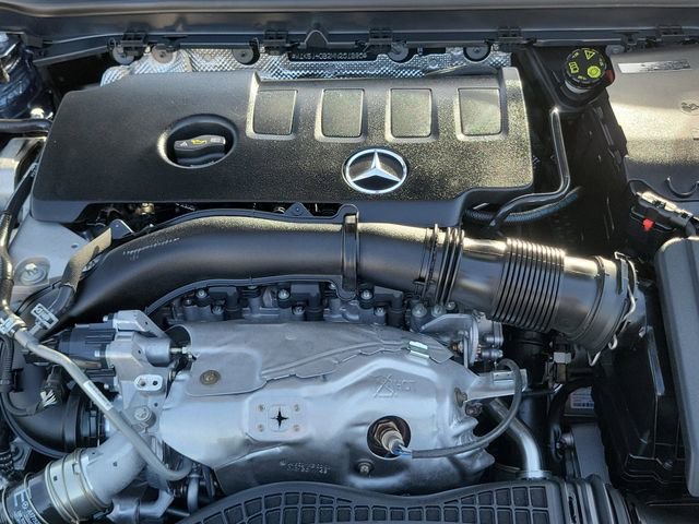 Used 2021 Mercedes-Benz CLA 250 image 28