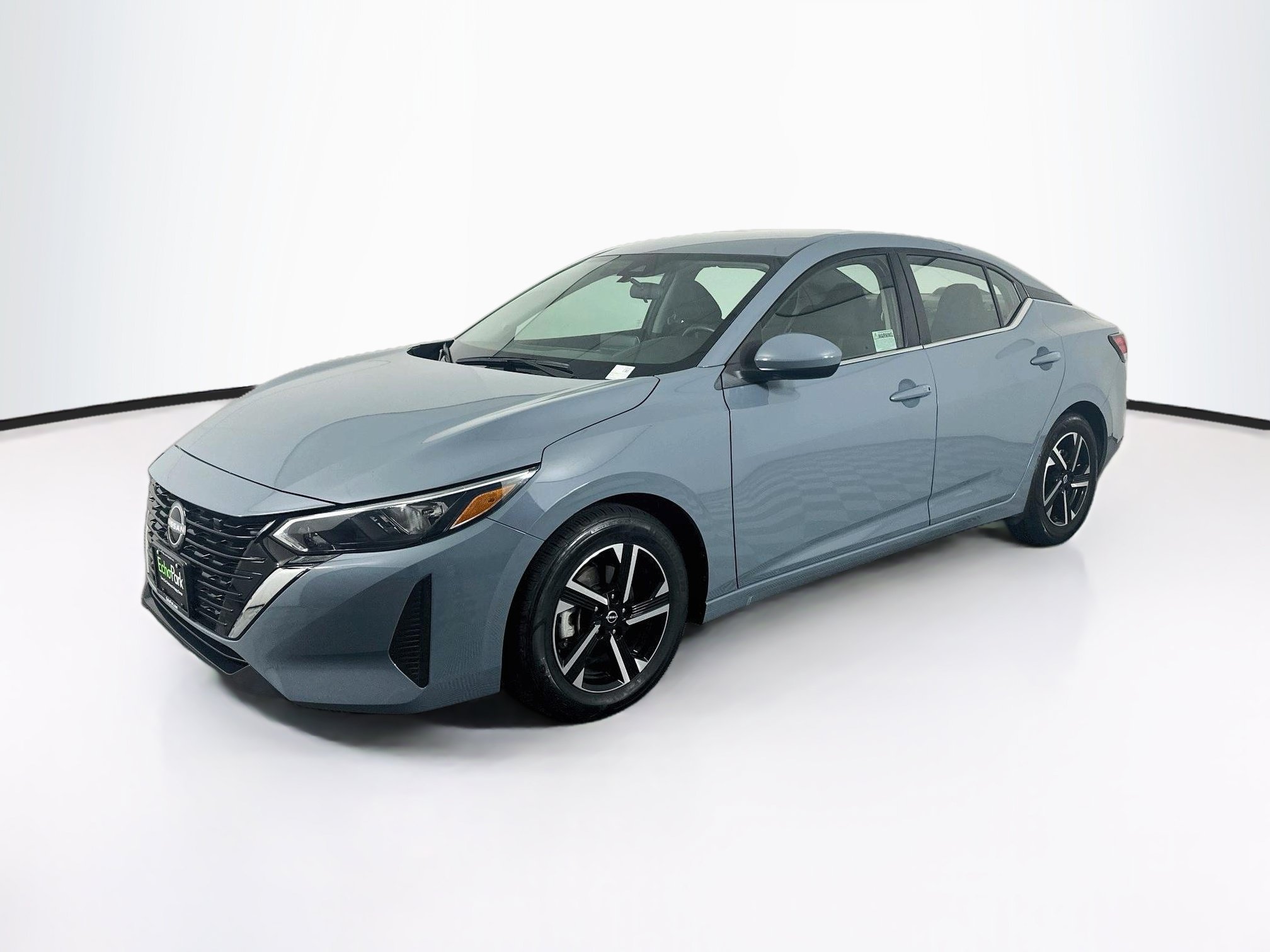 Used 2025 Nissan Sentra SV FWD image 3