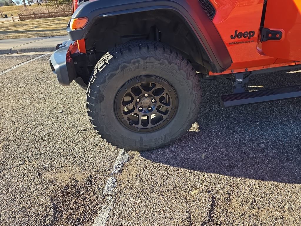 Used 2023 Jeep Wrangler Unlimited Sport image 28