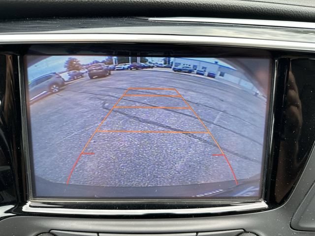 Used 2018 Buick Envision Essence FWD image 25