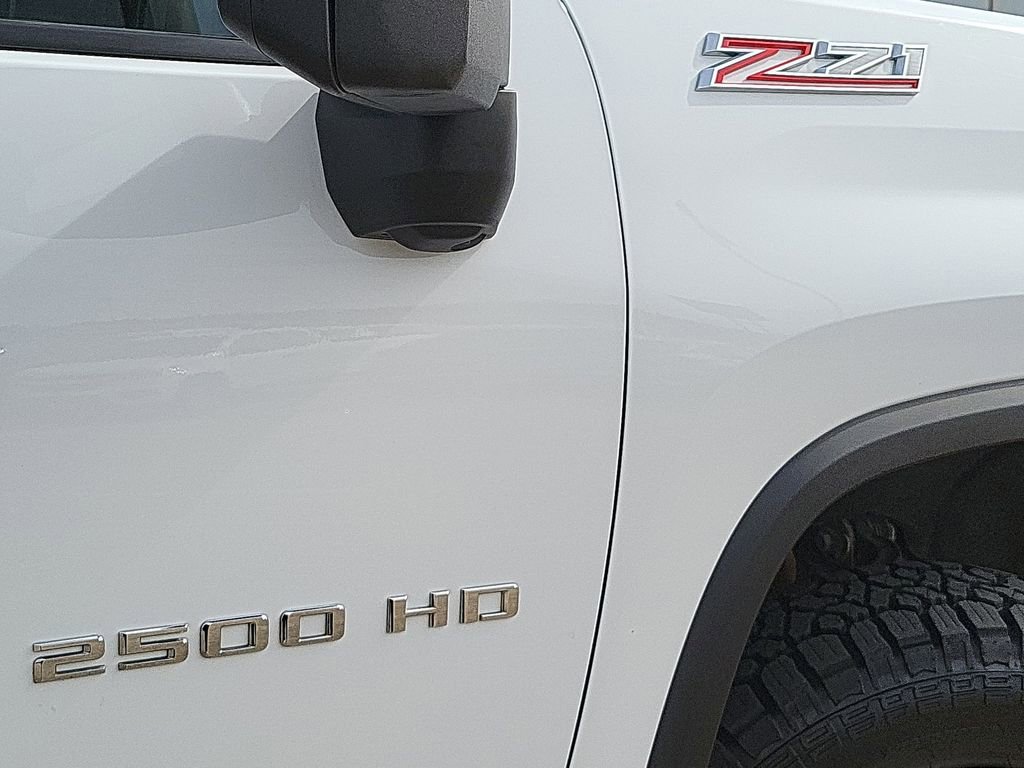 Used 2024 Chevrolet Silverado 2500 LT image 30