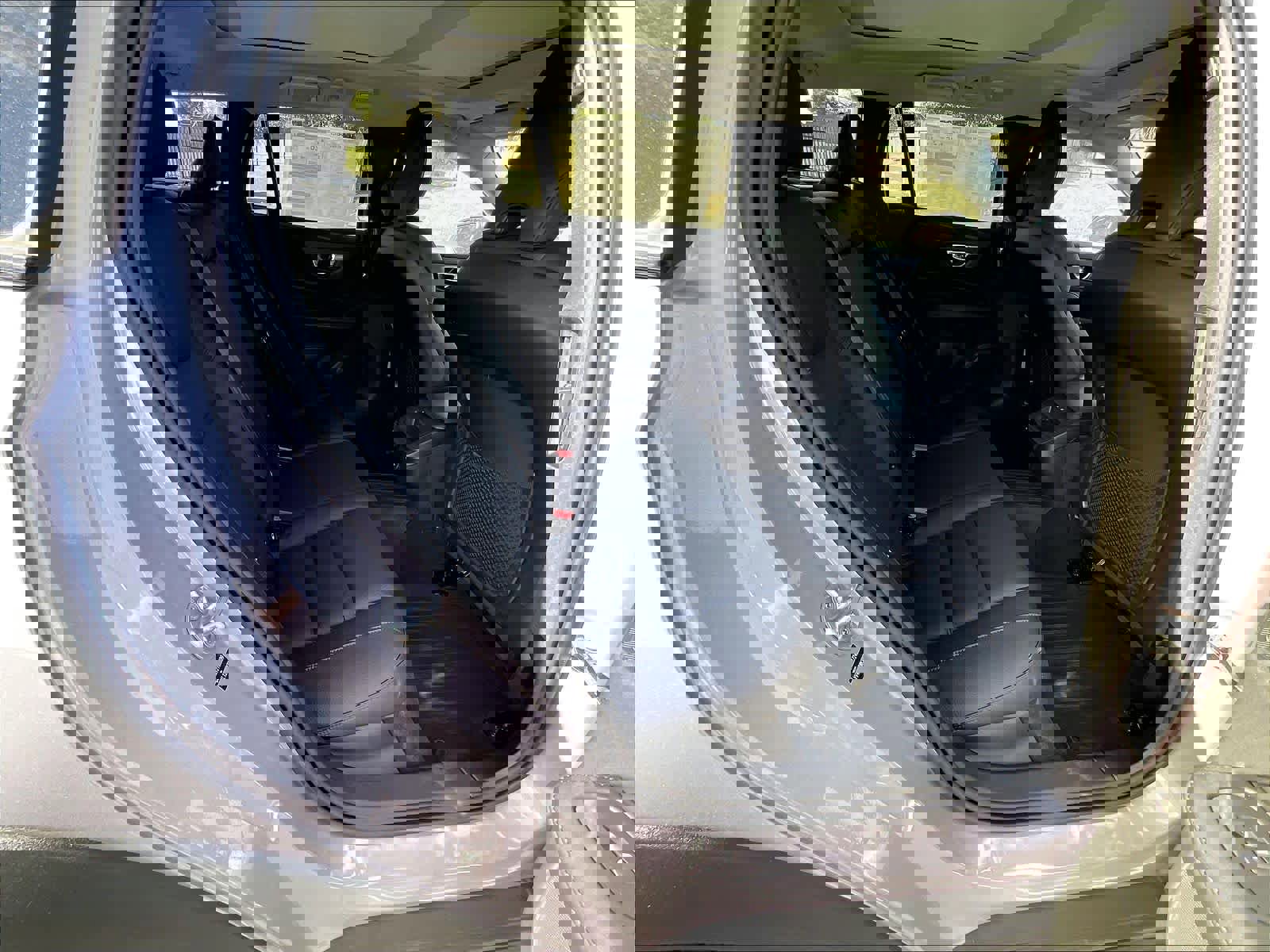 New 2026 Volvo V60 B5 Cross Country Plus w/ Climate Package image 27