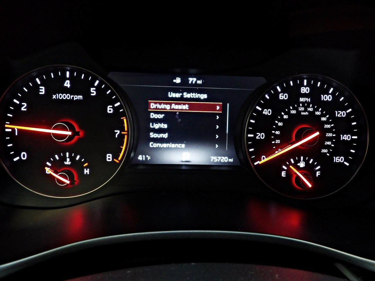 Used 2017 Kia Cadenza Technology FWD image 8