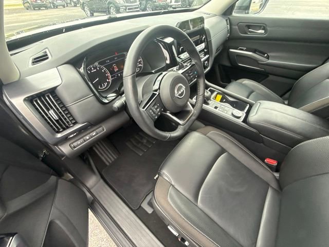 Used 2024 Nissan Pathfinder SL AWD/4WD image 24