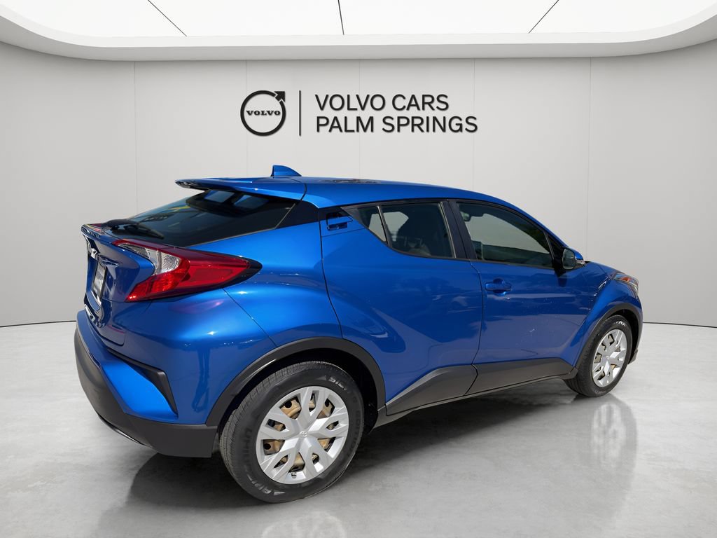 Used 2019 Toyota C-HR LE FWD image 5