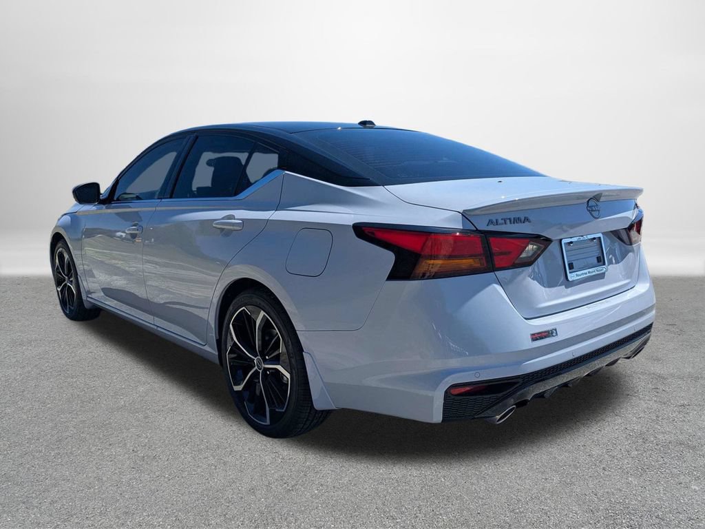 New 2026 Nissan Altima 2.5 SR w/ SR Premium Package FWD image 5