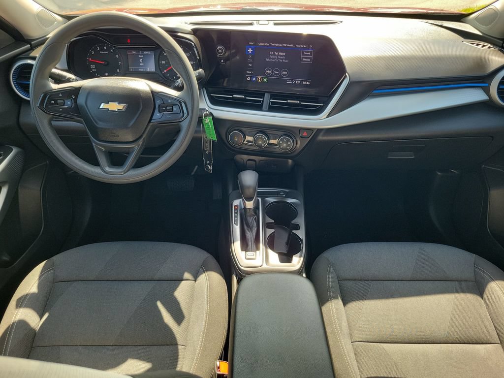 Used 2026 Chevrolet Trax LS FWD image 13