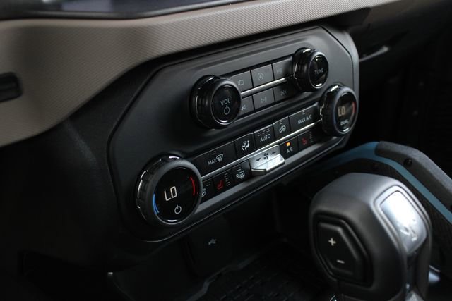 Used 2024 Ford Bronco Wildtrak image 15