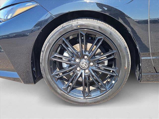 Used 2022 Toyota Avalon XSE image 25