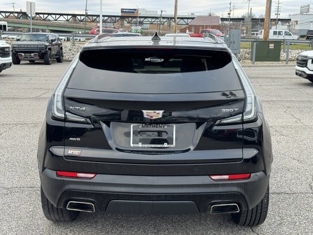 Used 2023 Cadillac XT4 Sport w/ Technology Package image 4