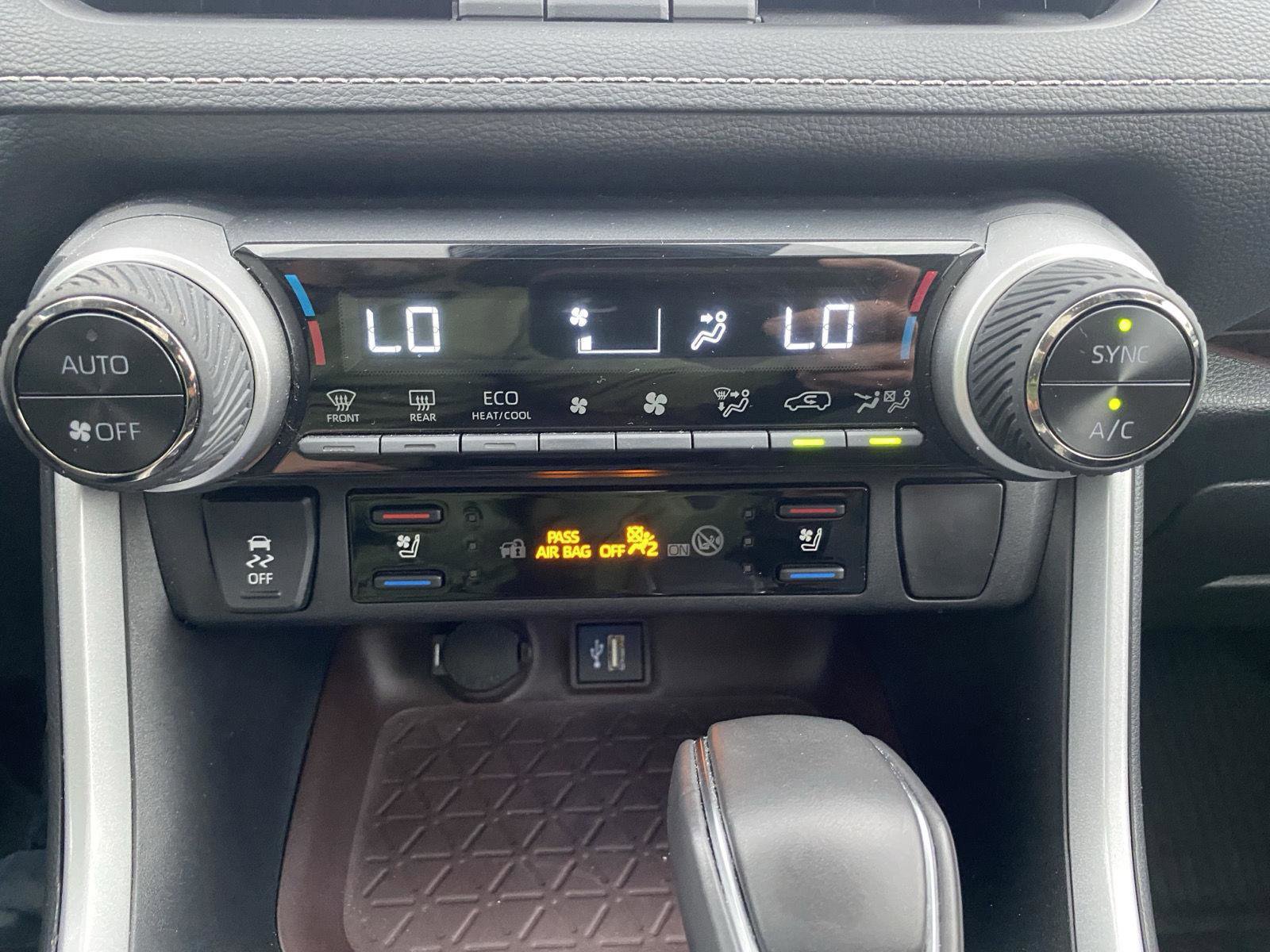 Used 2025 Toyota RAV4 Limited w/ Weather Package image 25