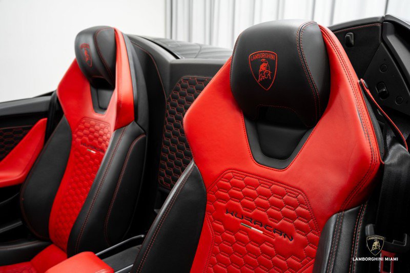 Used 2019 Lamborghini Huracan LP 580-2 image 28