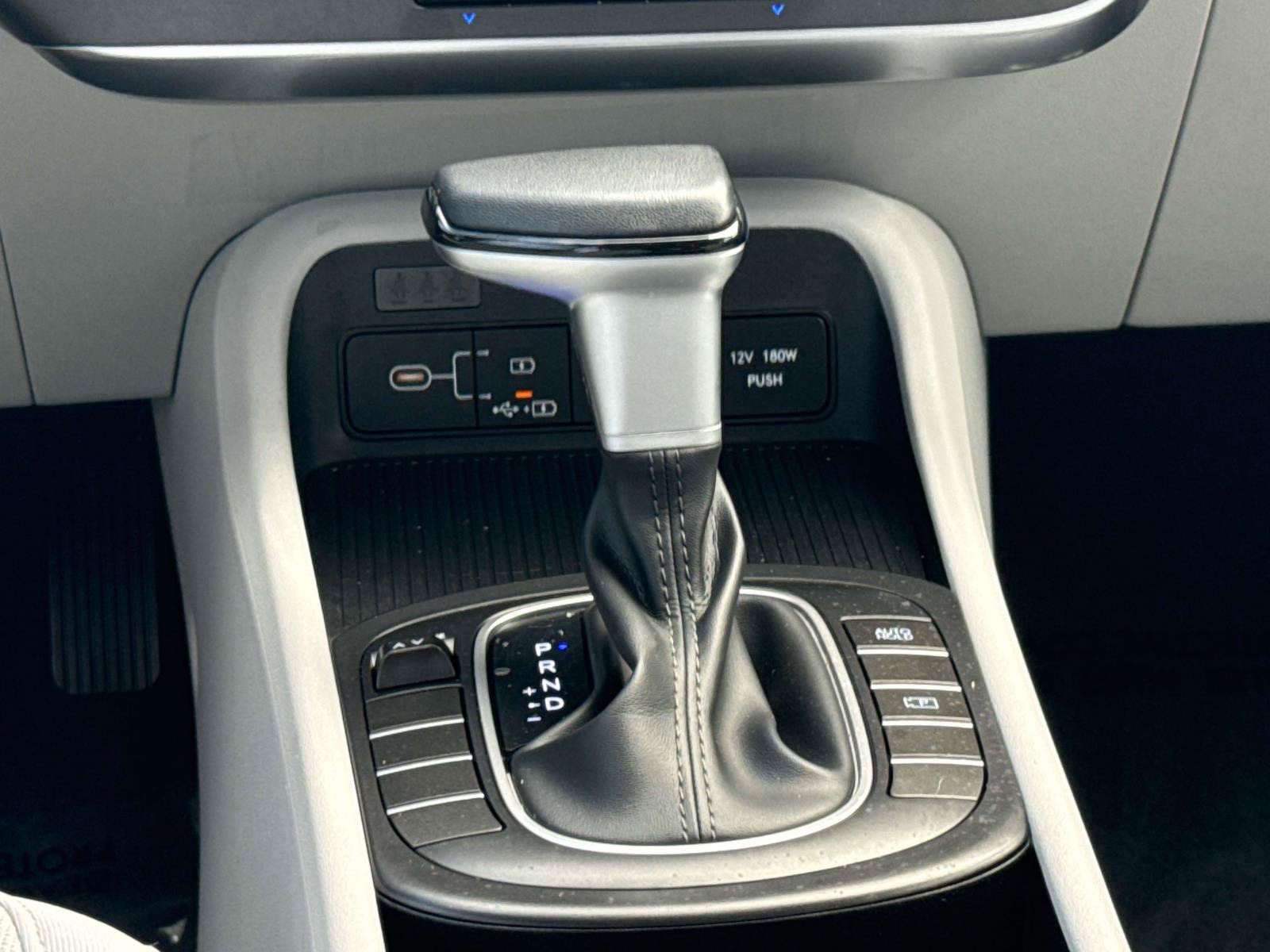 Used 2024 Hyundai Kona SEL FWD image 19