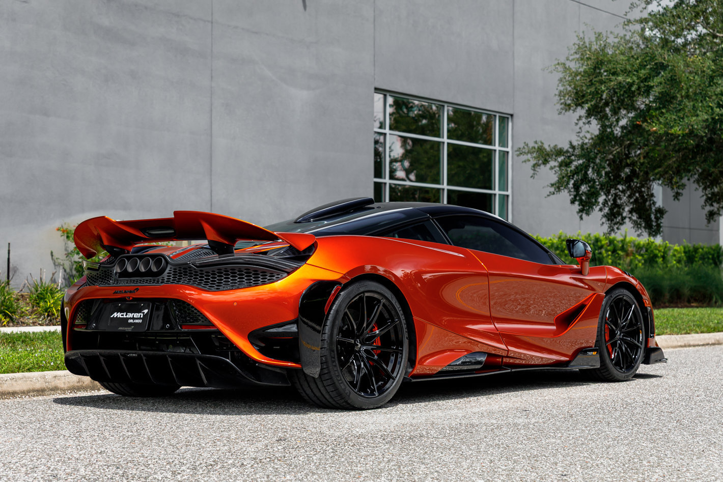 Used 2021 McLaren 765LT RWD image 7