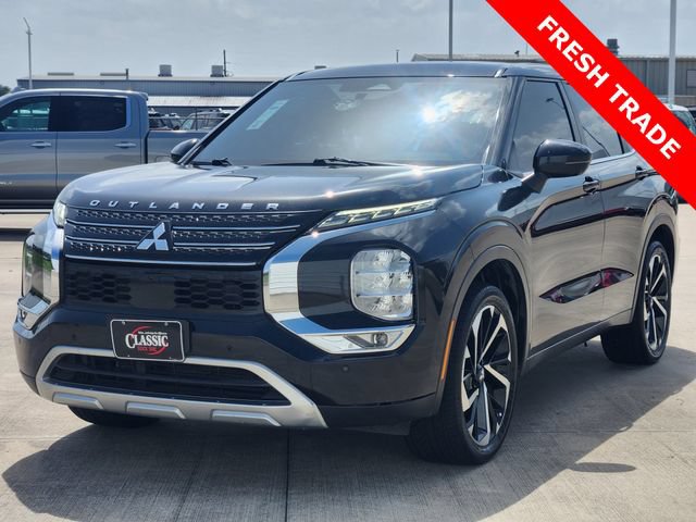 Used 2022 Mitsubishi Outlander SE FWD image 3