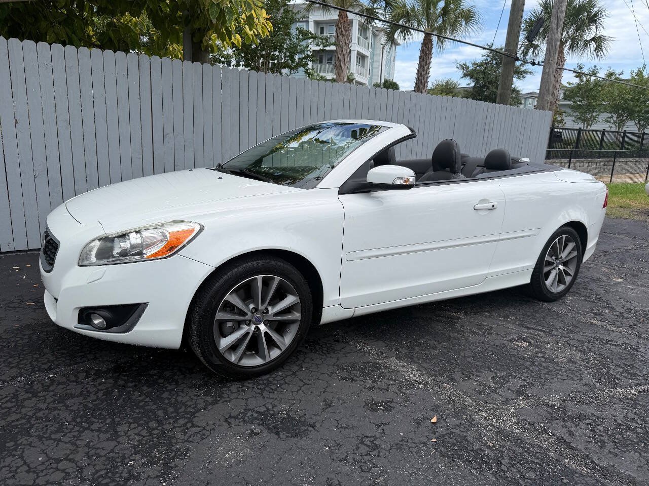 Used 2013 Volvo C70 T5 FWD image 1
