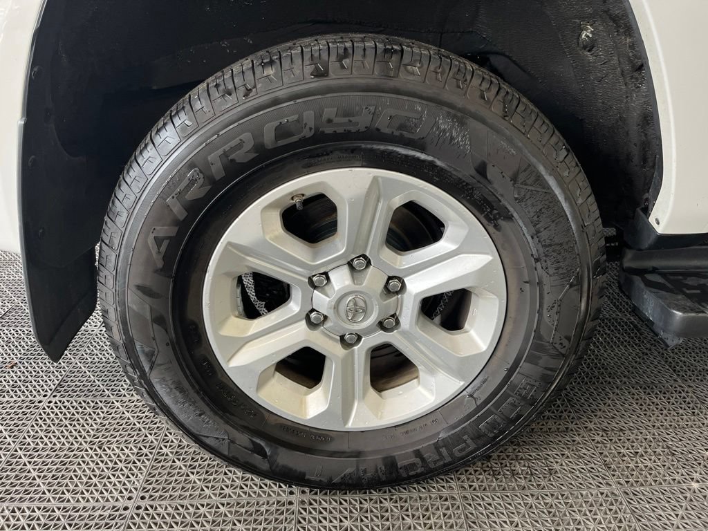 Used 2018 Toyota 4Runner SR5 Premium AWD/4WD image 27