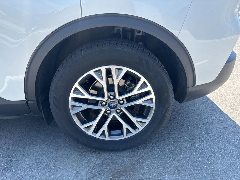 Used 2020 Ford Escape SEL FWD image 4