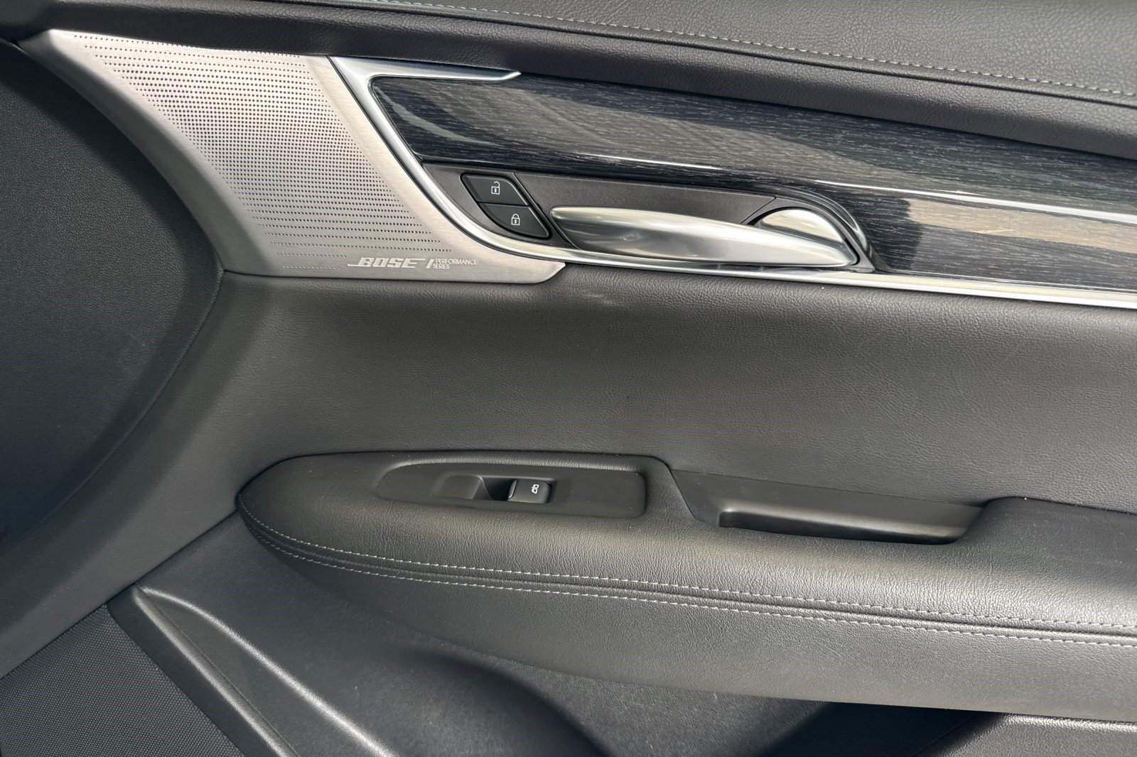Used 2020 Cadillac XT5 Premium Luxury FWD image 22