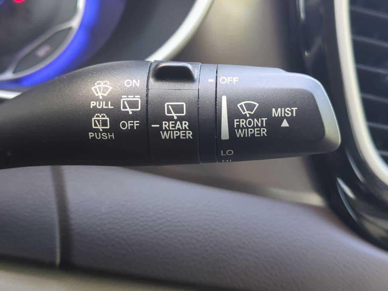 Used 2017 Chrysler Pacifica Touring-L FWD image 24