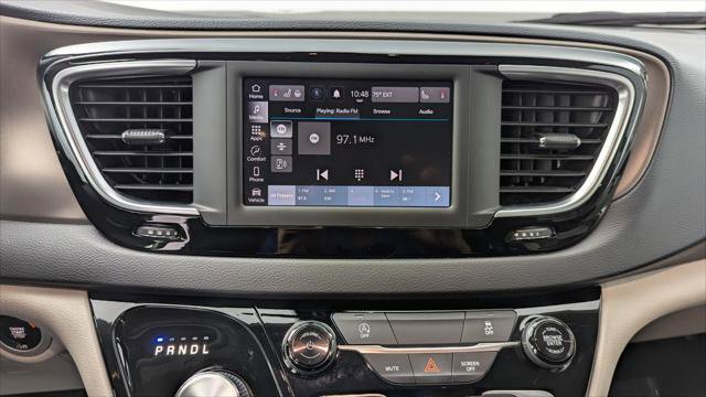Used 2022 Chrysler Voyager LX FWD image 28