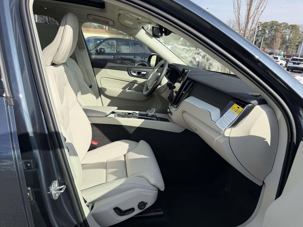 New 2026 Volvo XC60 B5 Ultra w/ Protection Package Premier image 11