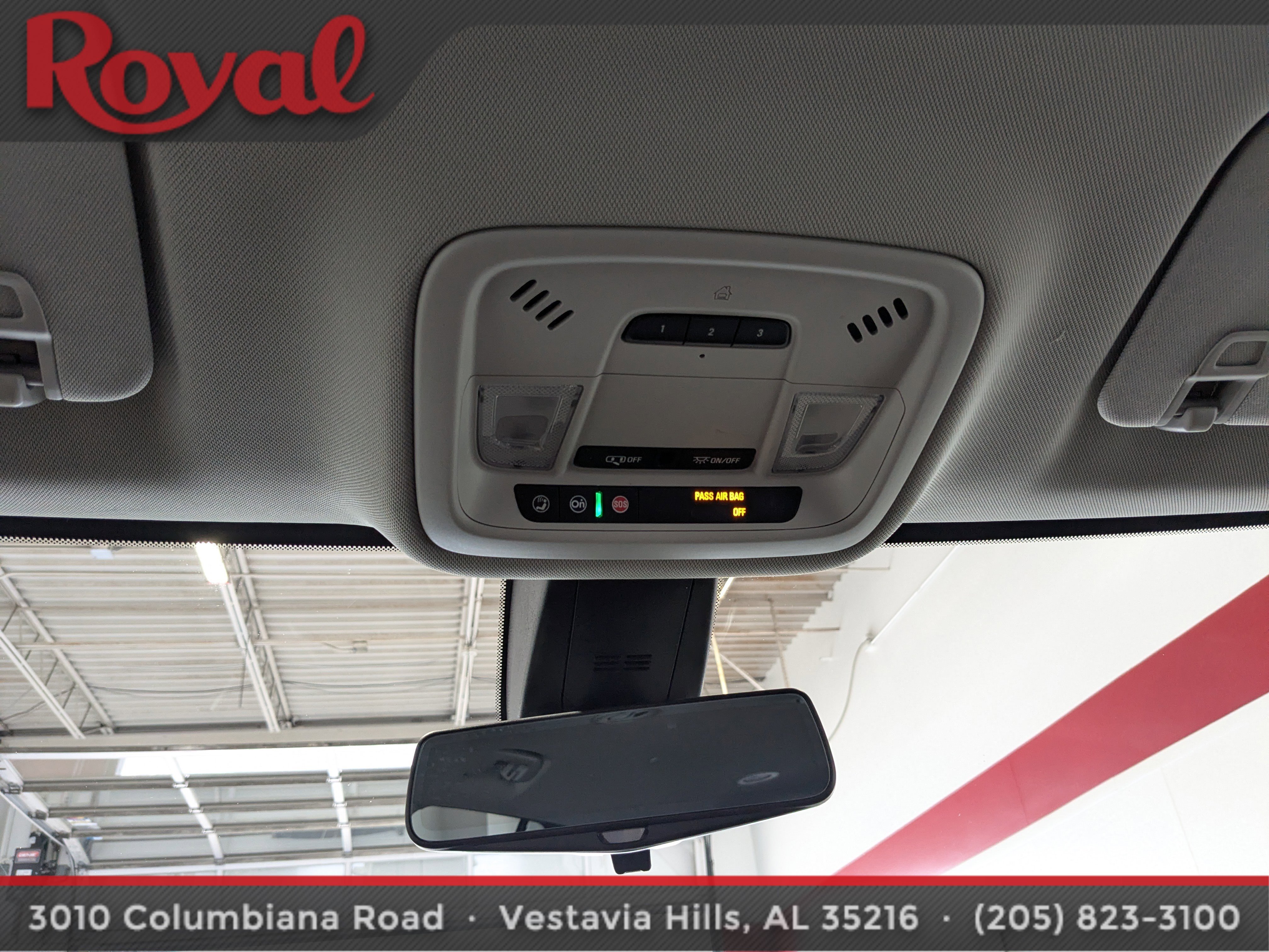 Used 2020 Chevrolet Traverse LT w/ LT Premium Package image 25