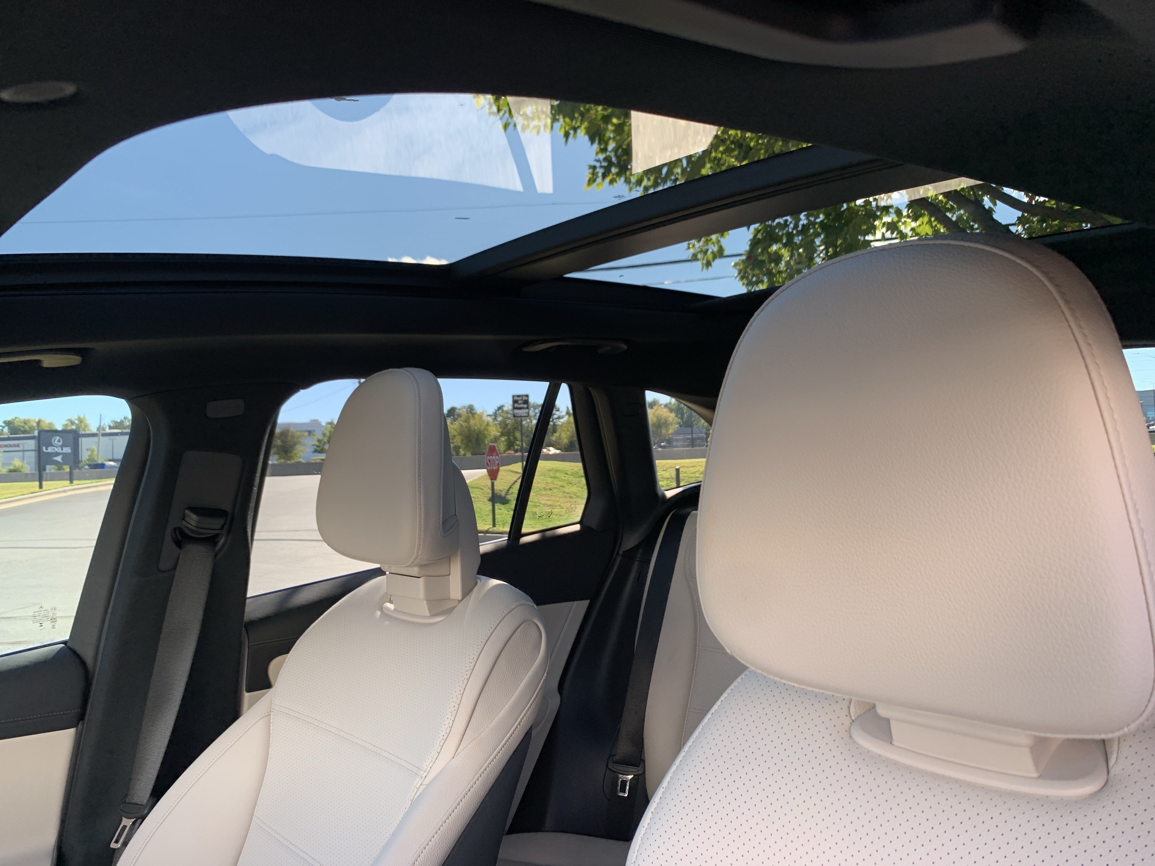 Used 2024 Mercedes-Benz GLC 300 image 28