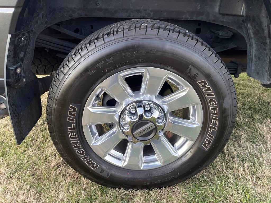 Used 2019 Ford F350 Platinum w/ Platinum Ultimate Package image 16