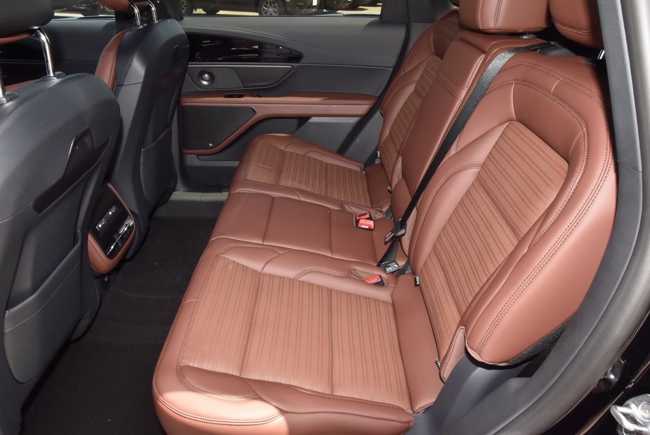 New 2026 Lincoln Nautilus Reserve w/ Jet Appearance Package AWD/4WD image 21