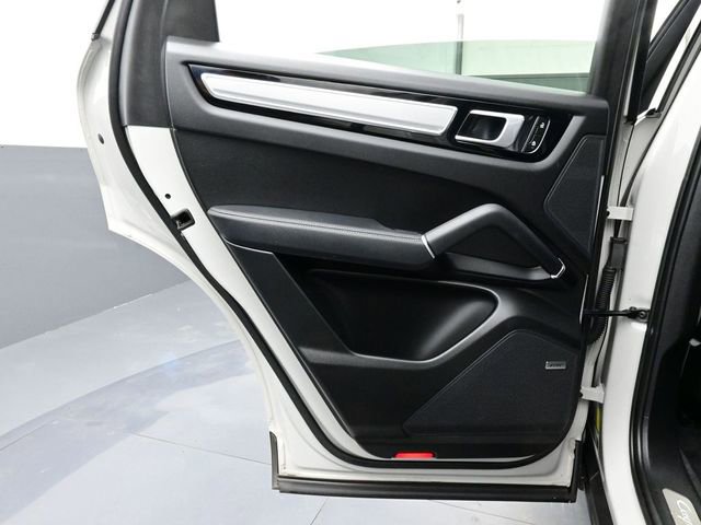 Certified 2022 Porsche Cayenne S image 13