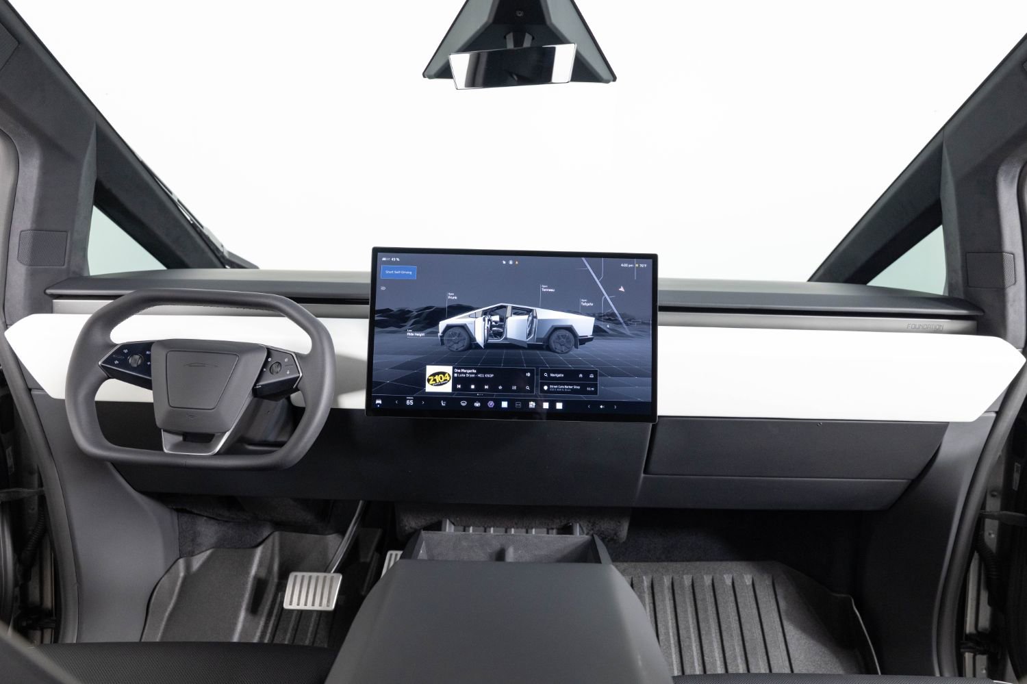 Used 2024 Tesla Cybertruck AWD Crew Cab image 32