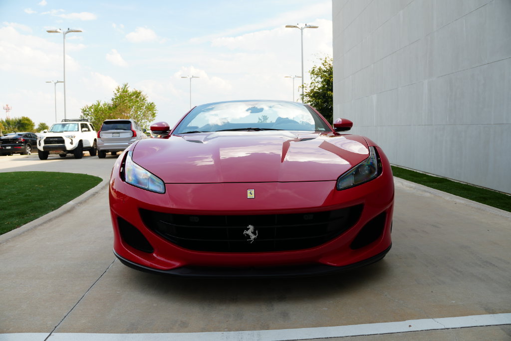 Used 2019 Ferrari Portofino RWD image 35