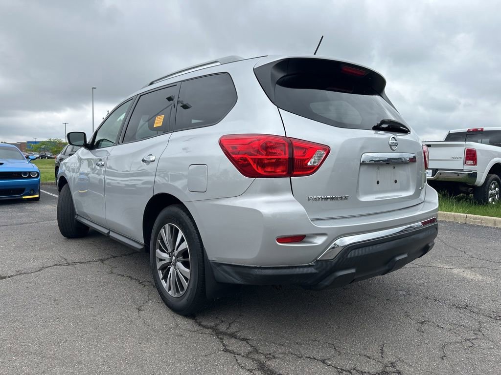 Used 2018 Nissan Pathfinder S AWD/4WD image 7
