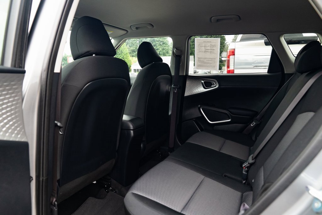 Used 2024 Kia Soul LX w/ Option Group 015 image 21