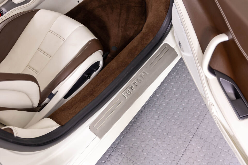 Certified 2014 Ferrari 458 Italia Coupe image 37