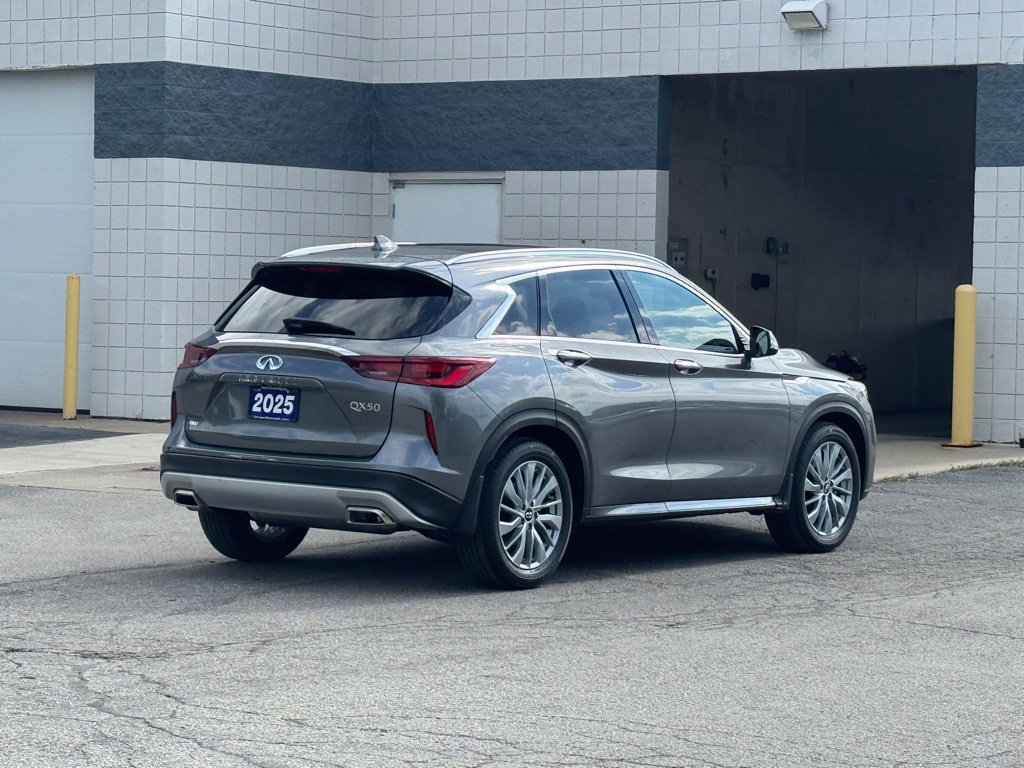 Used 2025 INFINITI QX50 Luxe AWD/4WD image 4