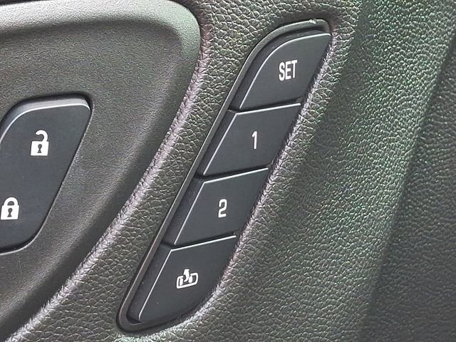 Used 2021 Buick Encore GX Essence w/ Sport Touring Package FWD image 24