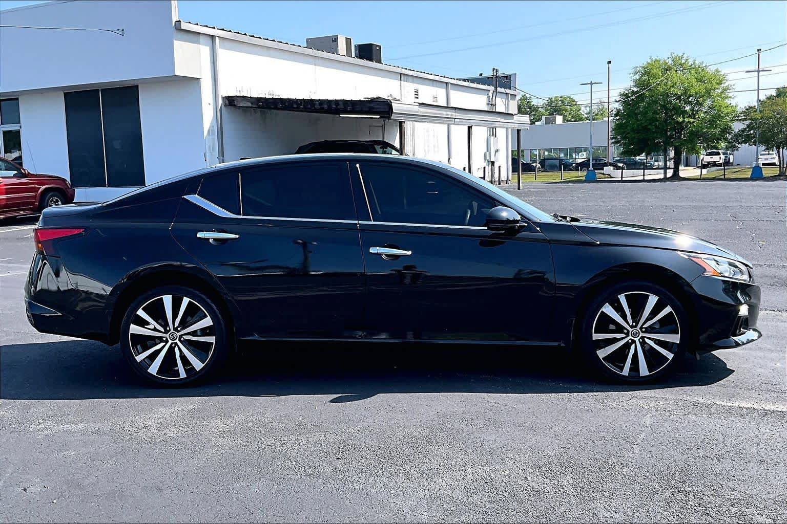 Used 2022 Nissan Altima 2.5 Platinum AWD/4WD image 34