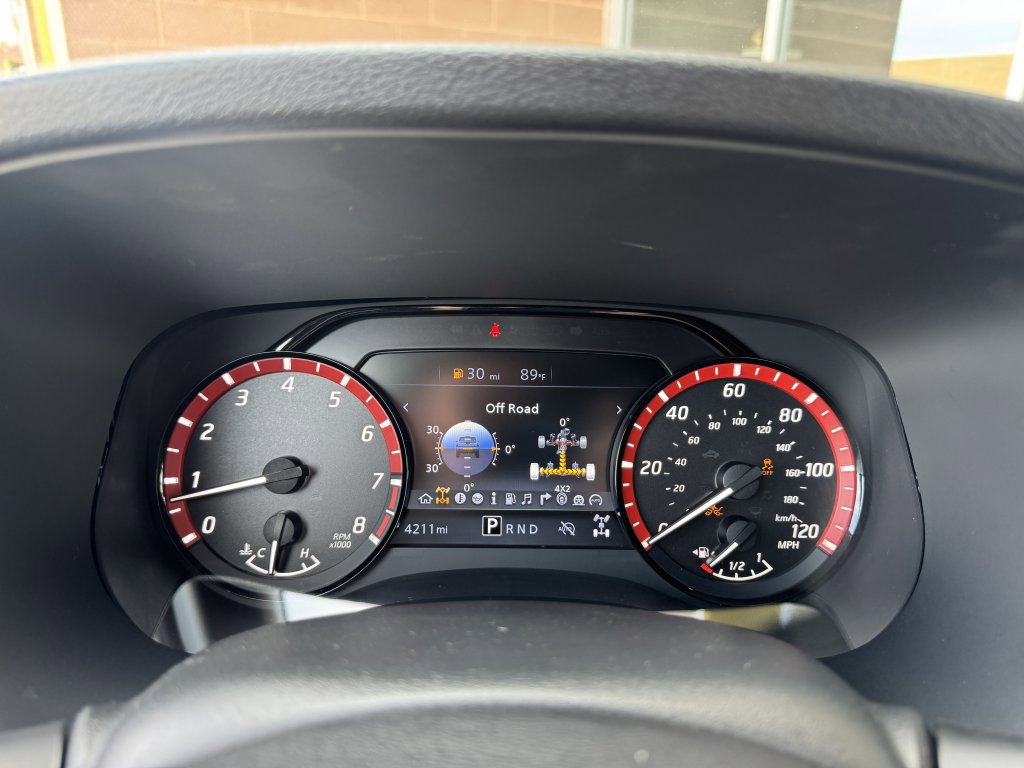 Used 2024 Nissan Frontier PRO-4X w/ Off-Road Protection Package image 18