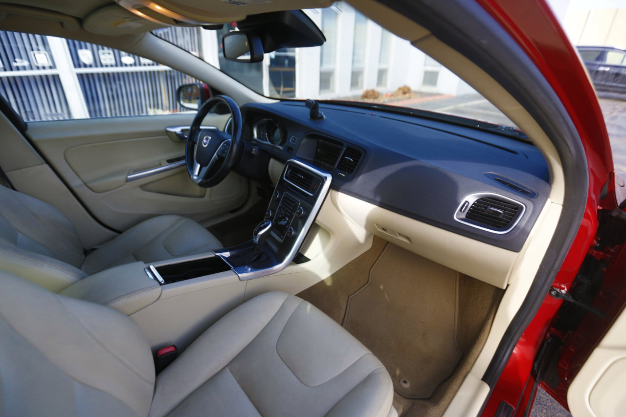Used 2015 Volvo V60 T5 Premier Plus image 20