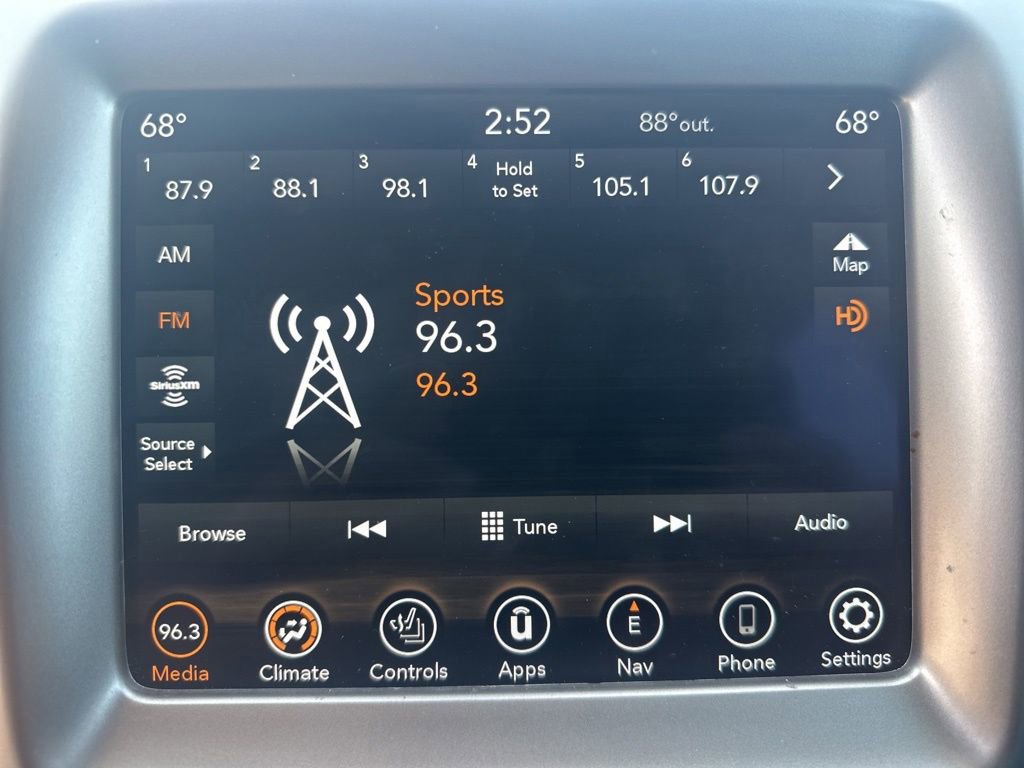 Used 2018 Jeep Compass Latitude w/ Popular Equipment Group AWD/4WD image 23