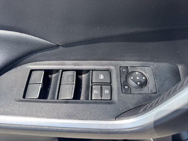 Used 2025 Toyota RAV4 XLE AWD/4WD image 16