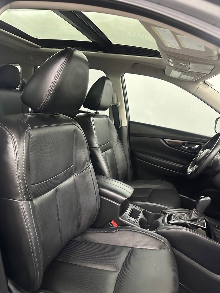 Used 2018 Nissan Rogue SL w/ Premium Package AWD/4WD image 38