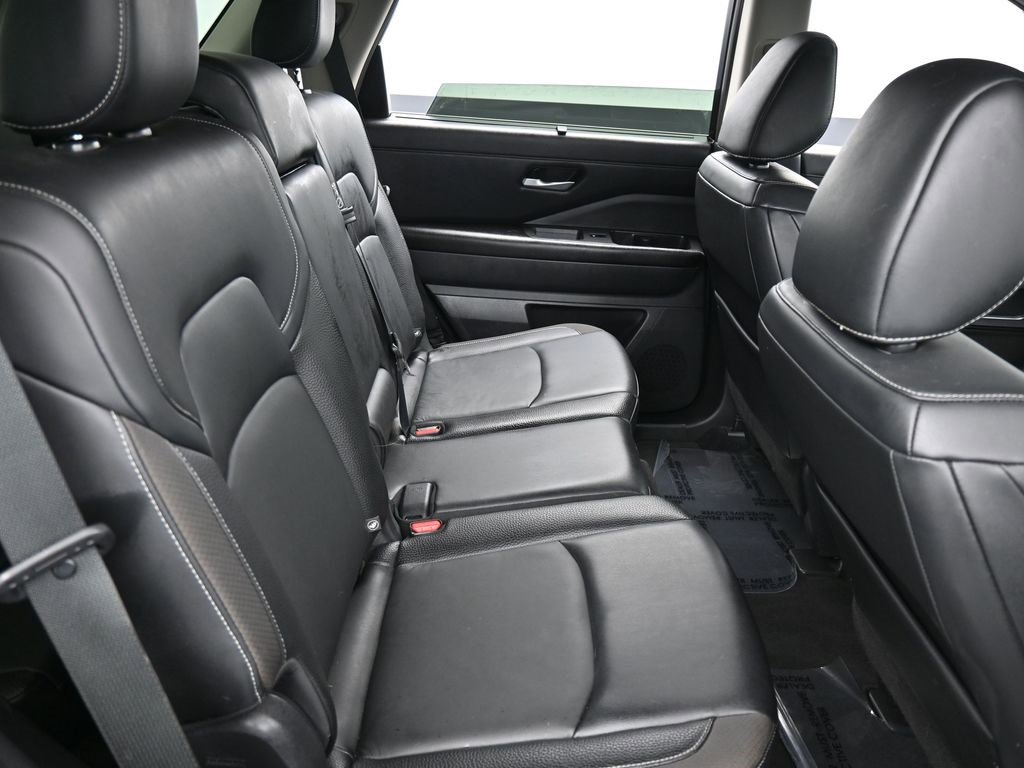 Used 2022 Nissan Pathfinder SL image 17