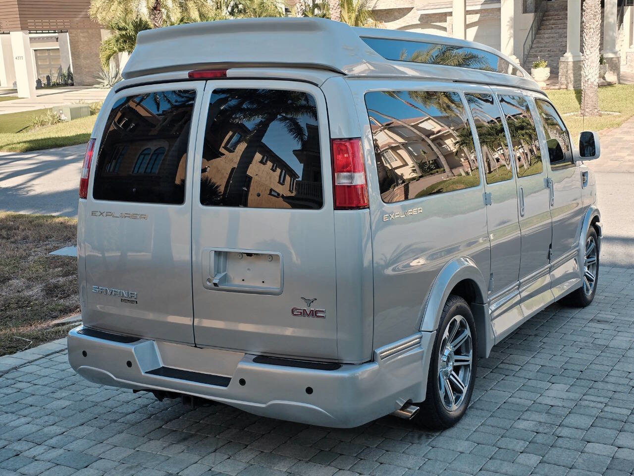 Used 2016 GMC Savana 2500 image 43