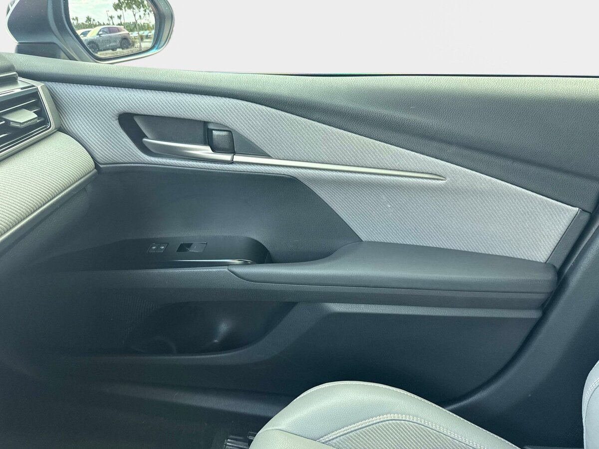 Used 2025 Toyota Camry SE w/ Multimedia Upgrade Package FWD image 21